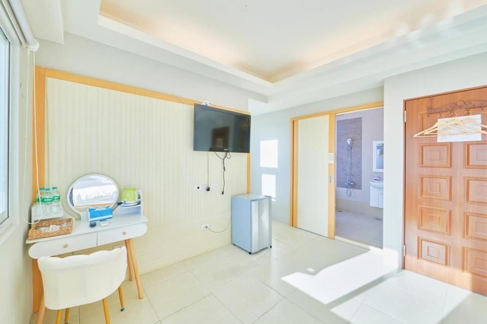 Ocean Mam Bo Homestay Ji'an Buitenkant foto